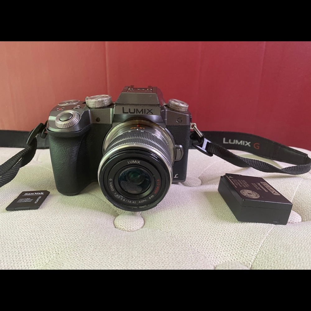 Panasonic Lumix DMC-G7 16.0MP As Is